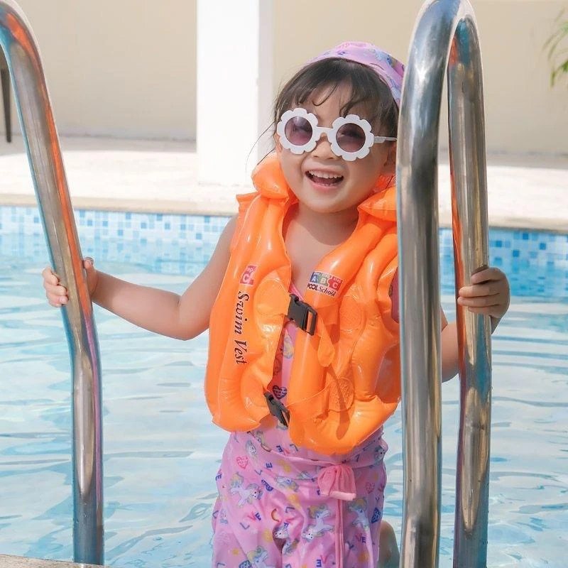 HUPLA Kids Inflatable Swimming Vest with Adjustable Buckle Straps & Neck Support | Lightweight Water Activity Vest for Children | Random Colour – 1 Piece