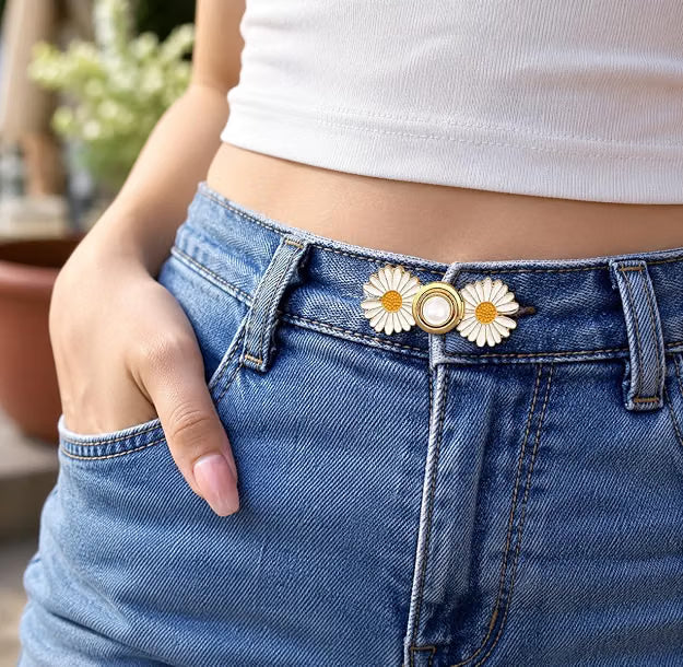 Daisy Flower Jeans Waist Button Set – Black & White Decorative Adjustable Waist Buttons for Jeans, Pants & Skirts | Pack of 2